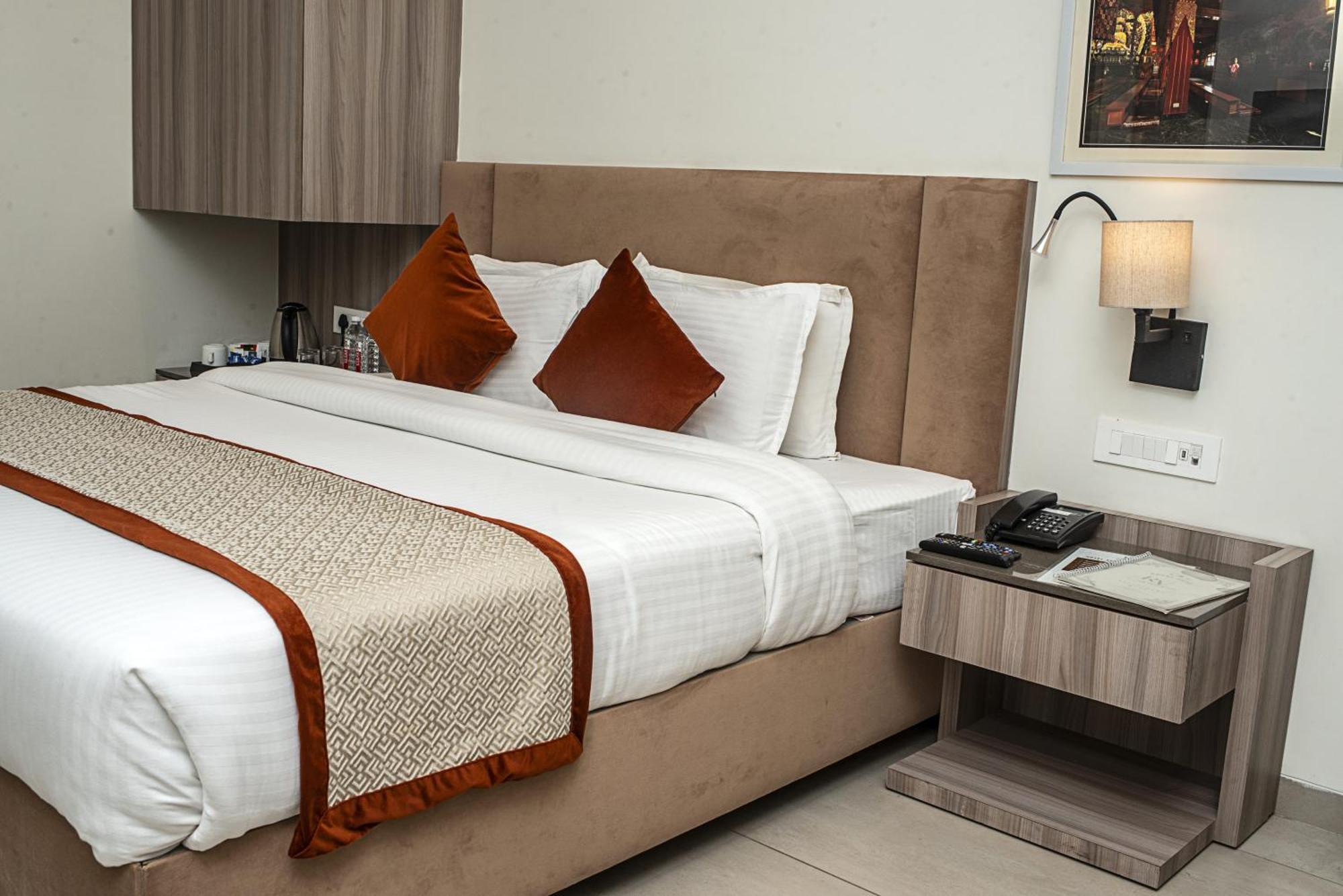 Hotel The Royal Vista 瓦拉纳西 外观 照片